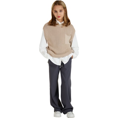 Жилет школьный Deloras 63950M бежевый 02