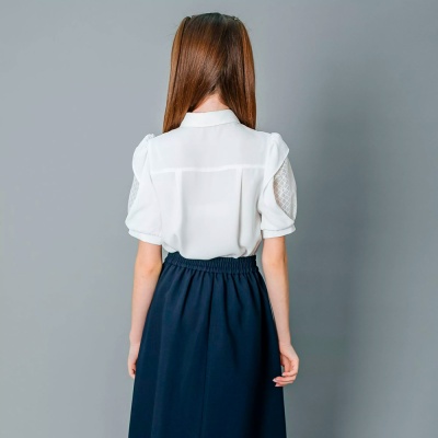 Блузка школьная для девочки Deloras C64209S молочная 4