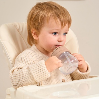 Поильник для кормления с трубочкой и ручками 250 мл Happy Baby 14012 light brown 4