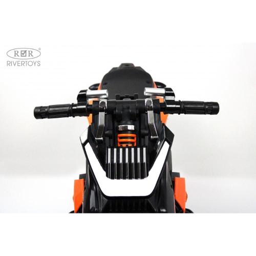 Детский электромотоцикл RiverToys Х111ХХ оранжевый фото 15