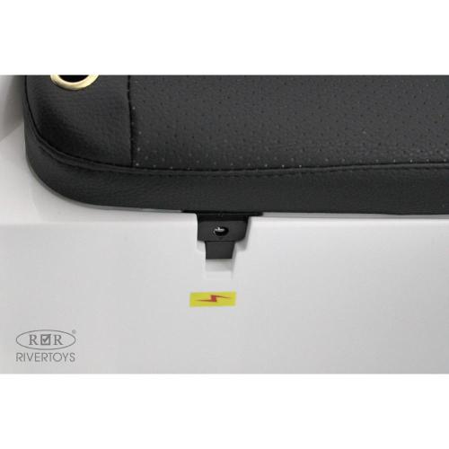 Детский электромобиль RiverToys G555GG белый фото 21