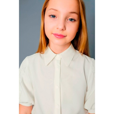 Блузка школьная для девочки Deloras C64117S молочная 4