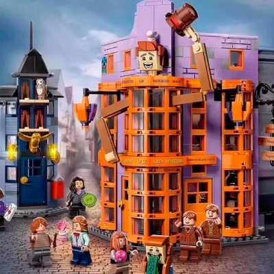 Конструктор Гарри Поттер Косой переулок 834 детали 10910-SY 4