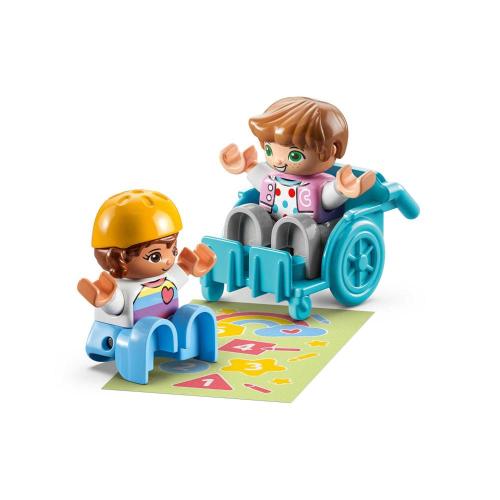 Конструктор Lego Duplo 10992 Жизнь в детском саду фото 3