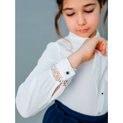 Блузка школьная для девочки Deloras C64275 белая 4