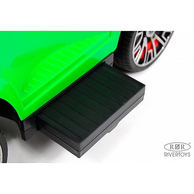 Детский толокар Mercedes-Benz GLS 600 RiverToys Z003ZZ-A зеленый 4