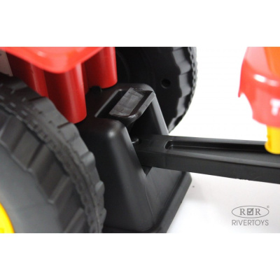 Детский толокар RiverToys G101GG красный