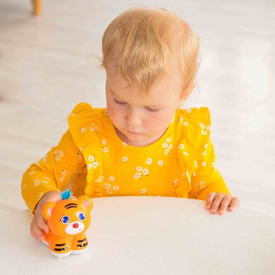 Музыкальная игрушка Тигренок Веселые друзья Азбукварик