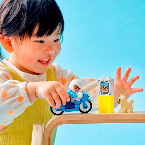 Конструктор Lego Duplo 10967 Полицейский мотоцикл фото 3