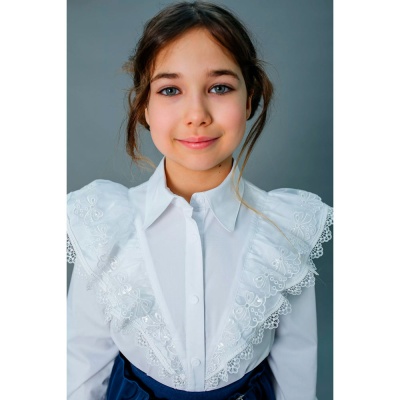 Блузка школьная для девочки Deloras C64219 белая 4