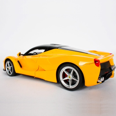 Машинка на радиоуправлении Ferrari LaFerrari Rastar 50100Y