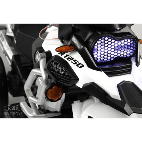 Детский электромотоцикл RiverToys М111БХ белый фото 18