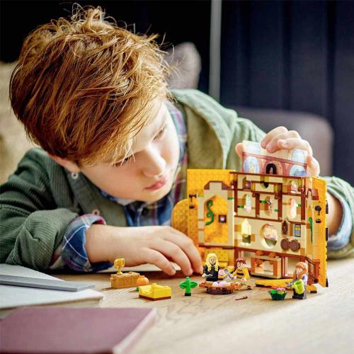Конструктор Lego Harry Potter 76412 Знамя факультета Пуффендуй фото 3