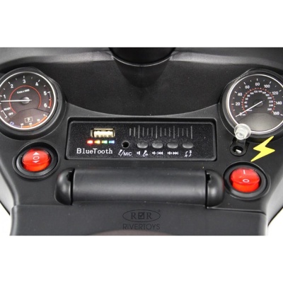 Детский толокар Mercedes-Benz G63 RiverToys Z003ZZ-A белый 02