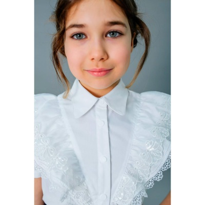 Блузка школьная для девочки Deloras C64219S белая 4