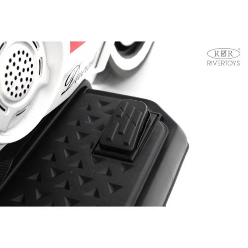 Детский электромотоцикл RiverToys М777БХ белый фото 7