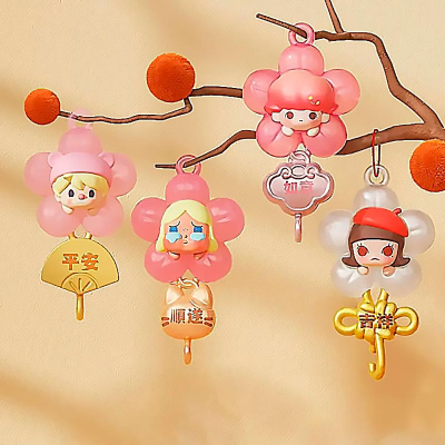 Фигурка коллекционная сюрприз с подвесом New Year Collection Series Pop Mart 68001 5