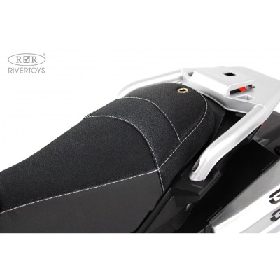 Детский электромотоцикл RiverToys М009БХ синий 02