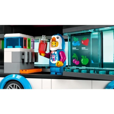 Конструктор Lego City 60384 Фургон для шейков Пингвин 4