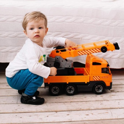 Автокран с поворотной платформой Volvo Полесье 8824