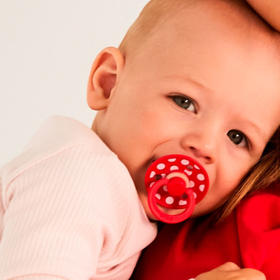 Соска пустышка латексная Studio Colour Anatomical Polka Apple-Blossom от 6 месяцев Bibs 21134290 3
