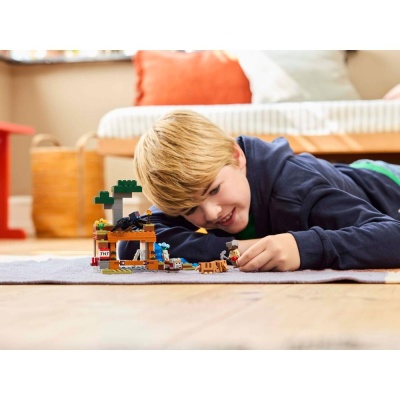 Конструктор Lego Minecraft 21269 Экспедиция на рудник Броненосец