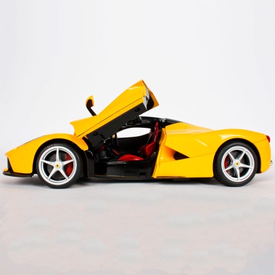 Машинка на радиоуправлении Ferrari LaFerrari Rastar 50100Y