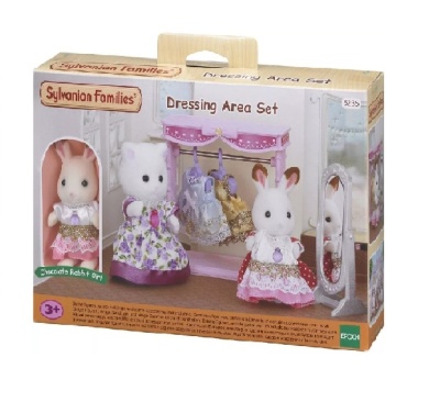 Игровой набор Праздничные платья Sylvanian Families 5236