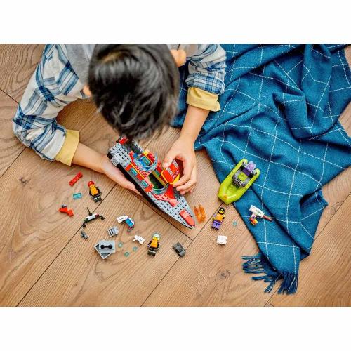 Конструктор Lego City 60373 Пожарная спасательная лодка фото 8