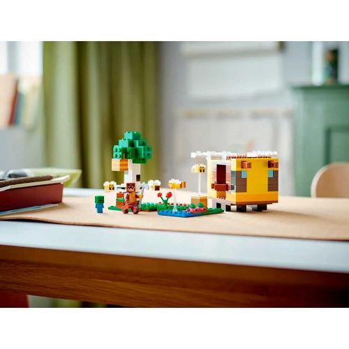 Конструктор Lego Minecraft 21241 Пчелиный коттедж фото 8