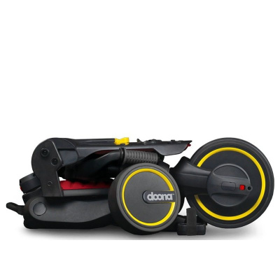 Детский трехколесный велосипед Doona Liki Trike S1 Flame Red