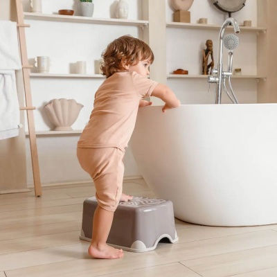 Подставка для ног AmaroBaby Moving up 5
