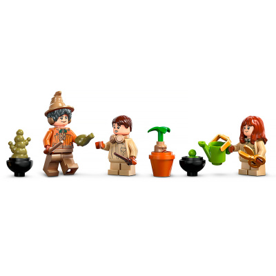 Конструктор Lego Harry Potter 76445 Замок Хогвартс Урок травологии 4