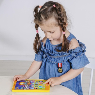 Развивающая игрушка Мой первый планшетик Музыкальные друзья Азбукварик 3318 03