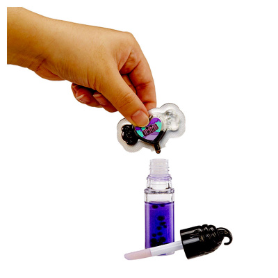 Игровой набор Yummiland  Кукла Блейк Ликорис с блеском для губ MGA 69573 3