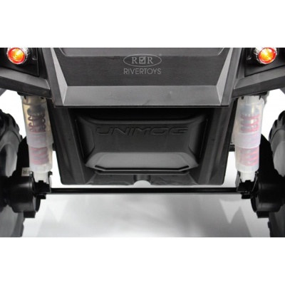 Детский электромобиль Mercedes-Benz Unimog Concept RiverToys P555BP серебристый глянец