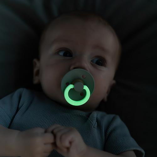 Пустышка латексная ночная Colour Glow Woodchuck от 0 месяцев Bibs 100330 фото 3