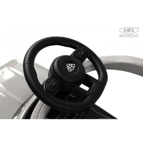 Детский толокар Mercedes-Benz G63 RiverToys Z003ZZ-A серый фото 9