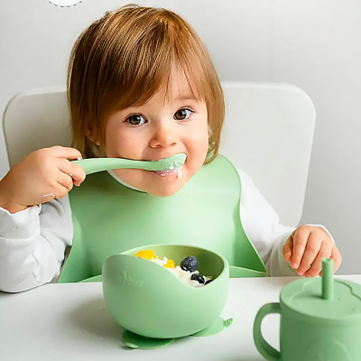 Силиконовая тарелка детская на присоске с ложкой Miyoumi T0001/249.3186 2