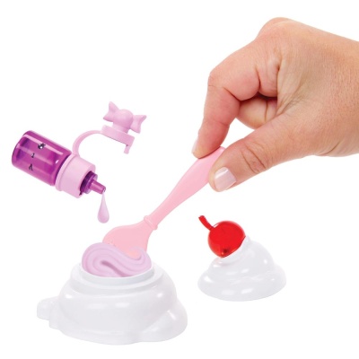 Игровой набор Yummiland Грузовичок с бальзамом для губ MGA 63878 03