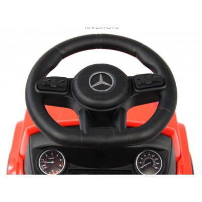 Детский толокар Mercedes-Benz G63 RiverToys Z001ZZ-D красный бриллиант 04