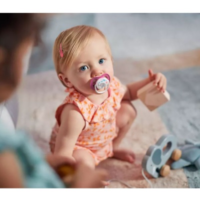 Соска-пустышка Слон/Пингвин 6-18мес Philips Avent SCF080/08