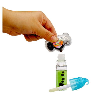 Игровой набор Yummiland  Кукла Саша Саурвормс с блеском для губ MGA 69574 4