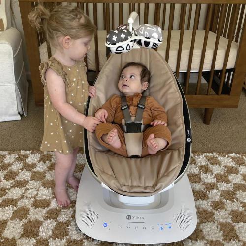 Электронные качели 4moms mamaRoo New Sandstone фото 3