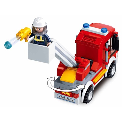 Конструктор Пожарные Спасатели 136 деталей фигурка Sluban M38-B0632