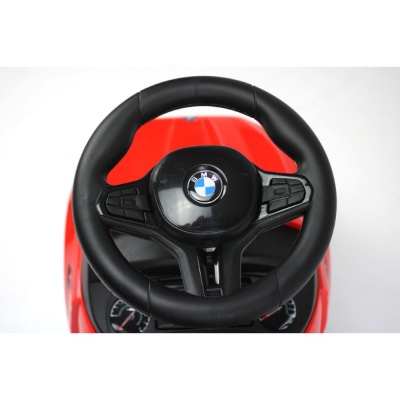 Детский толокар BMW M5 RiverToys A999MP-D красный