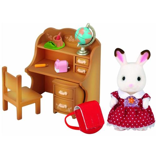 Игровой набор Мария за партой Sylvanian Families Epoch 5016