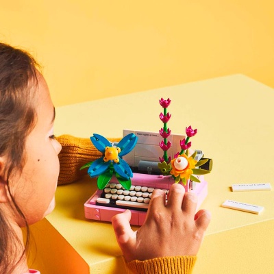 Конструктор Lego Creator 31169_L Пишущая машинка с цветами 5