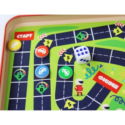 Игры магнитные Большие гонки Скачки Десятое Королевство 03586`