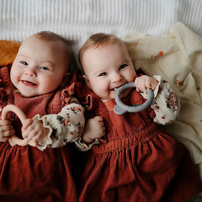 Прорезыватель силиконовый Mushie Cat Stone Bibs 2560264 2